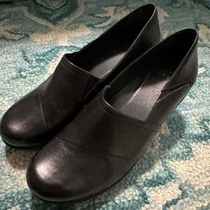 Dansko Professional Black Leather Clog | Black | Size 40 EU |